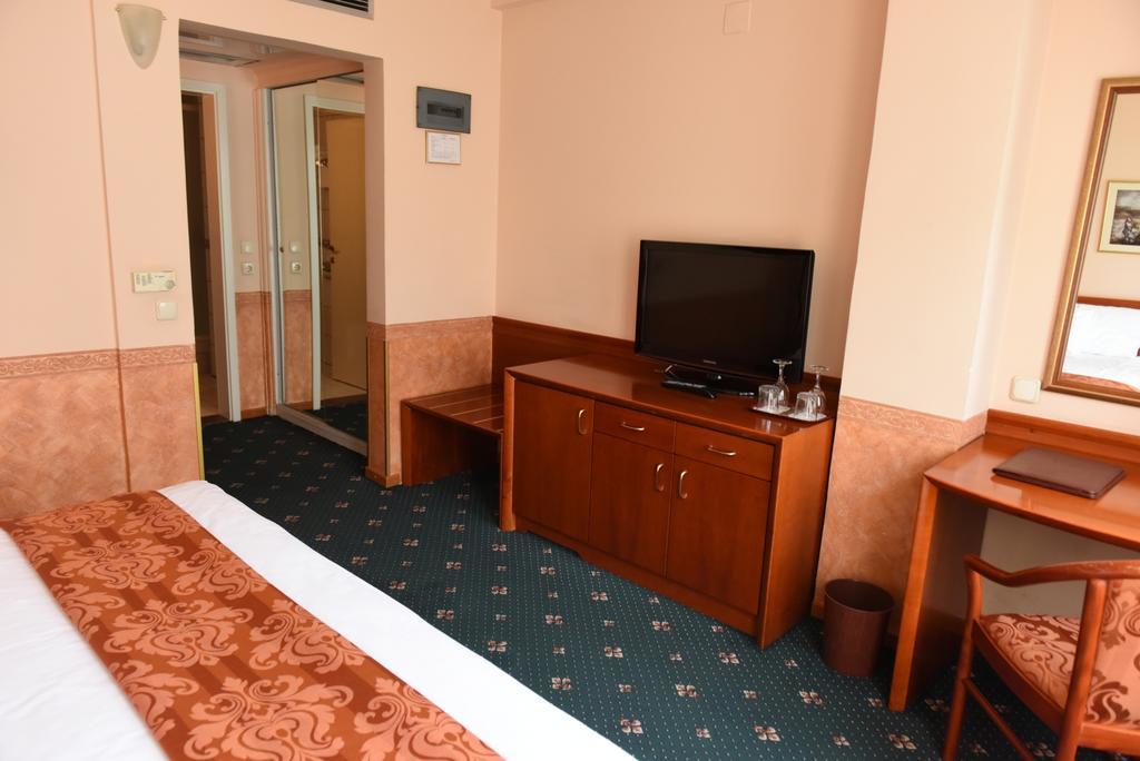 Hotel Glam Skopje Zimmer foto