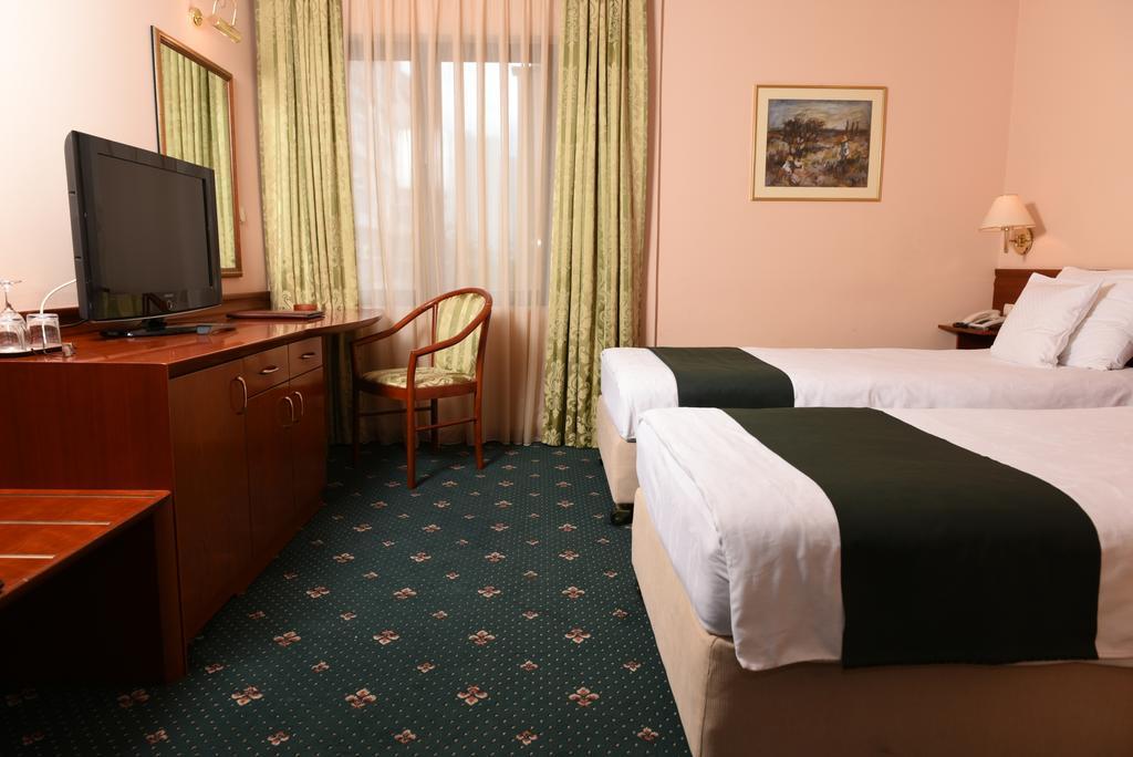 Hotel Glam Skopje Zimmer foto